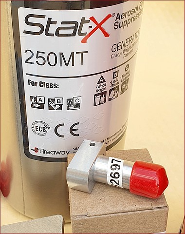 Stat-X Gnrateur d'Arosol Extincteur sous hotte en Grande Cuisine Article GC8 Activateur autectique 95C